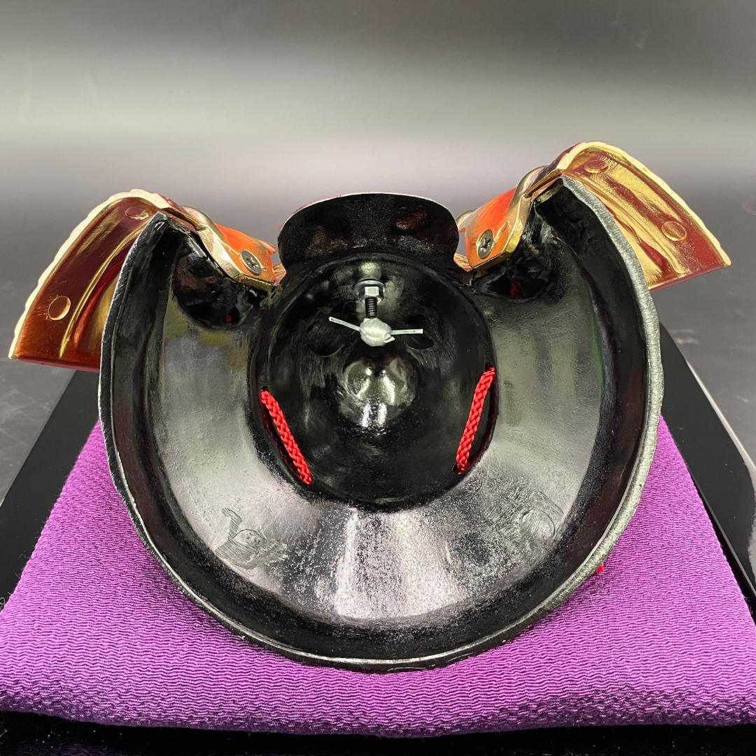 戦国武将兜 武田信玄公 出世兜 飾台 盃 セット ミニ兜 金色兜 黒兜 赤房