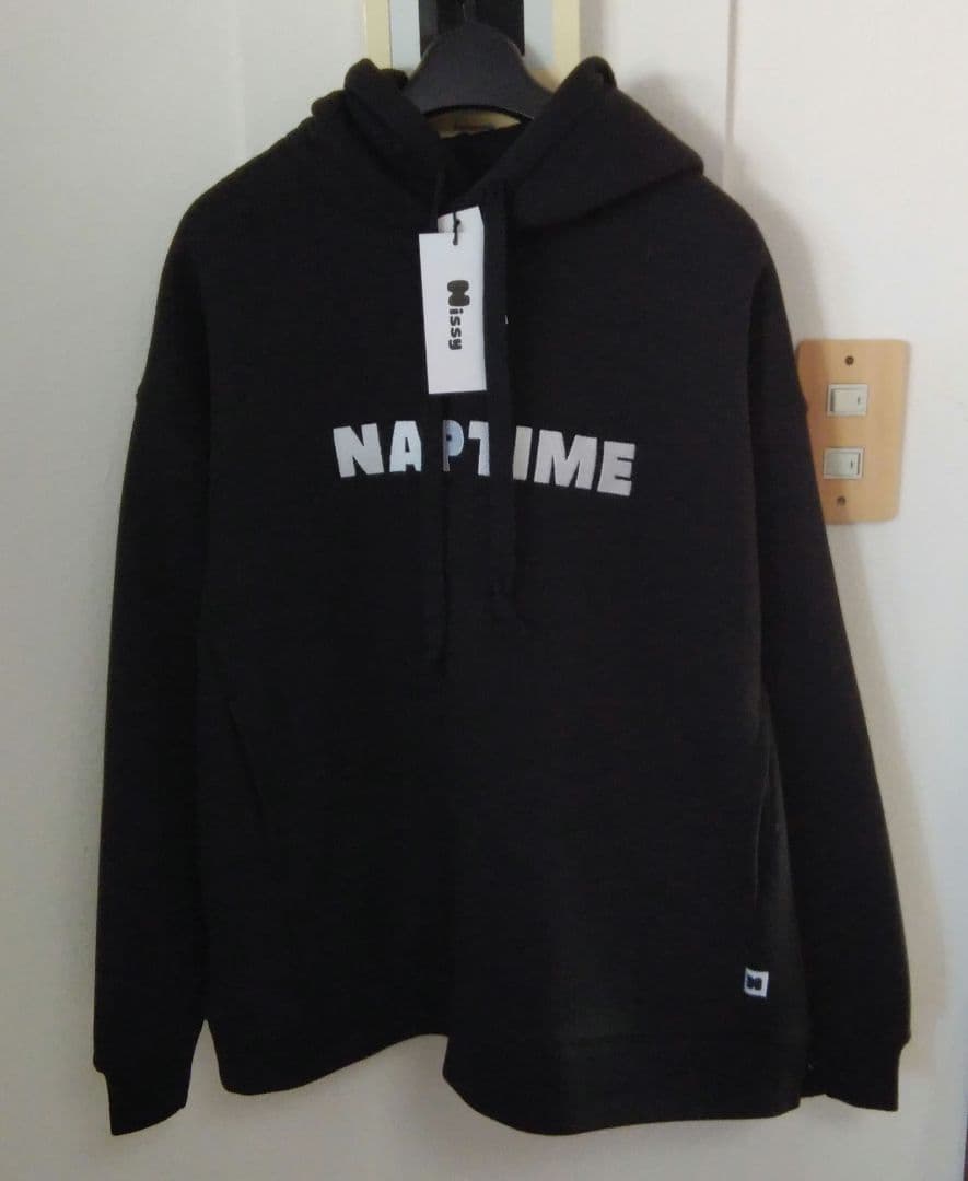 ★　未使用　NAPTIME ナップタイム　黒パーカー　★