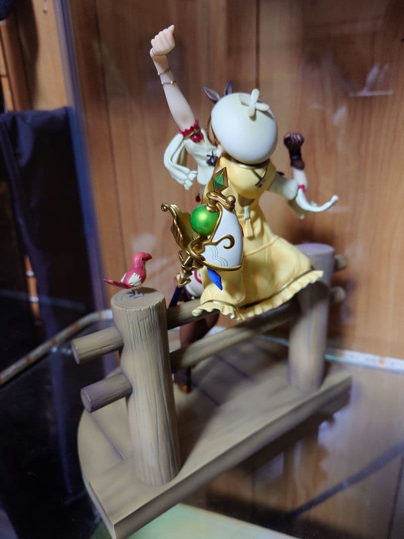 ライザのアトリエ ライザフィギュア1/7+タペストリー