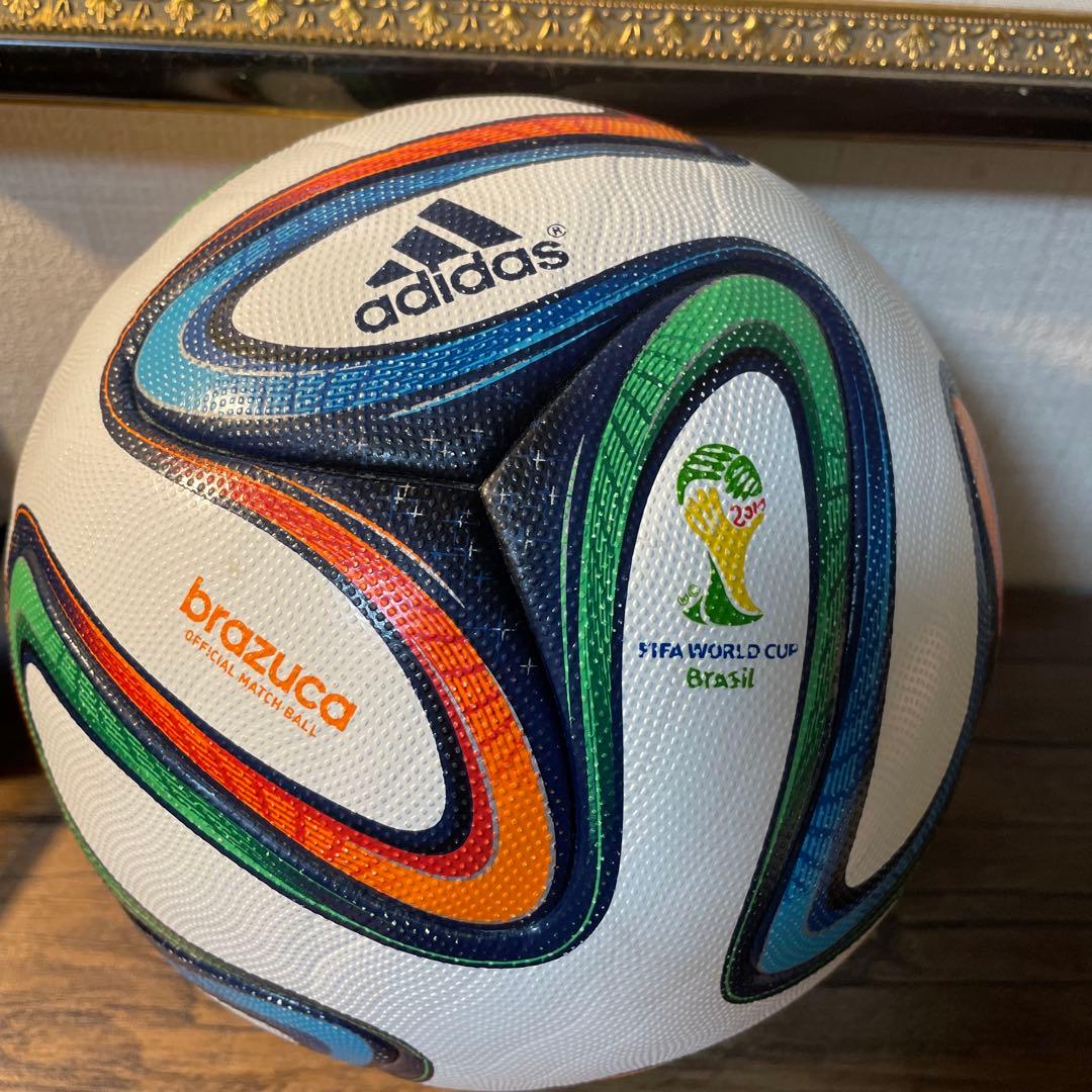 サッカー公式球　ブラズーカ　５号級