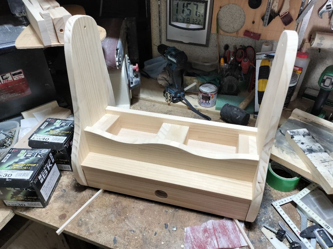 ♪手作り　沖縄三線スタンド　正面向き2丁並び引き出し付き♪