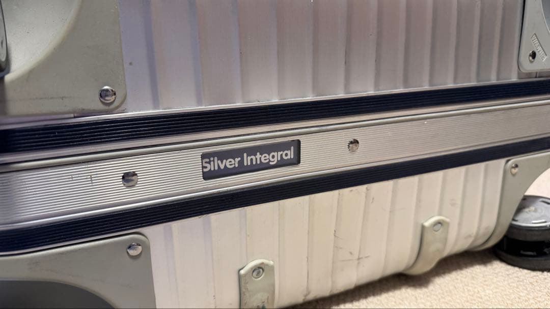 RIMOWAリモワ シルバーインテグラル スーツケース 約72cm x約44cm