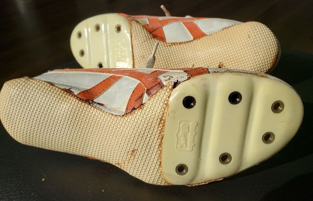 オニツカタイガー