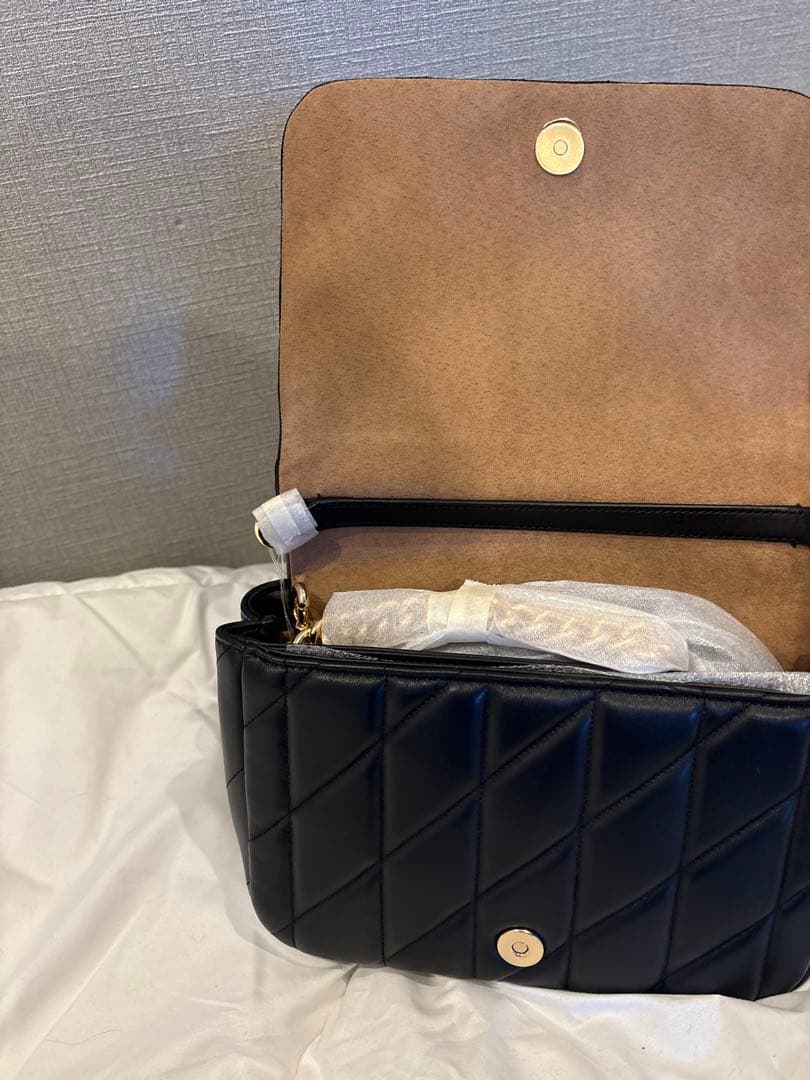 COACH ブラック ショルダーバッグ キルティング