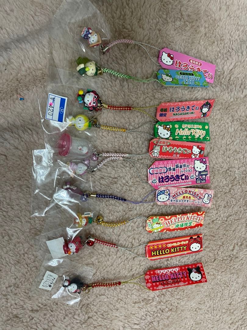 ご当地キティ 根付けストラップ 65個 まとめ売り