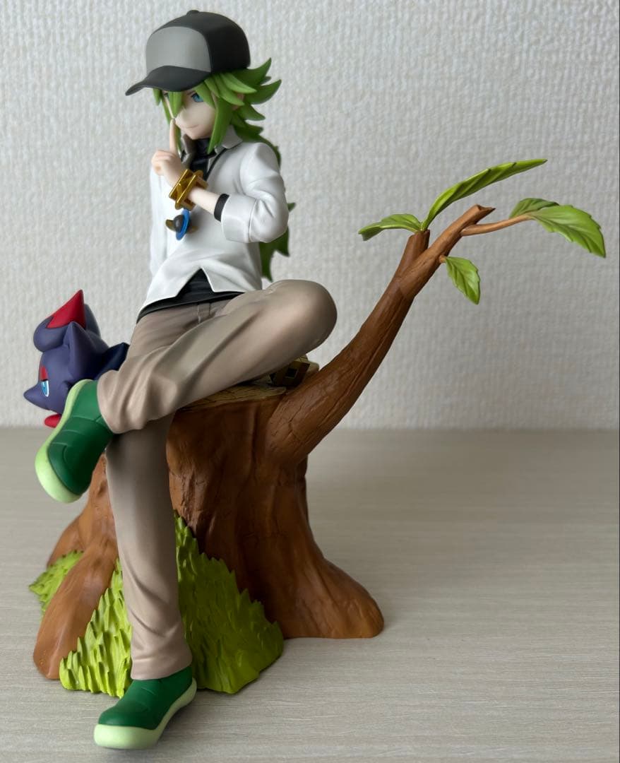 ポケモンフィギュア　N&ゾロア