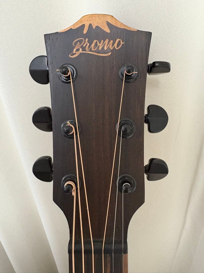 美品　エレアコースティックギター　Bromo BAA4CE