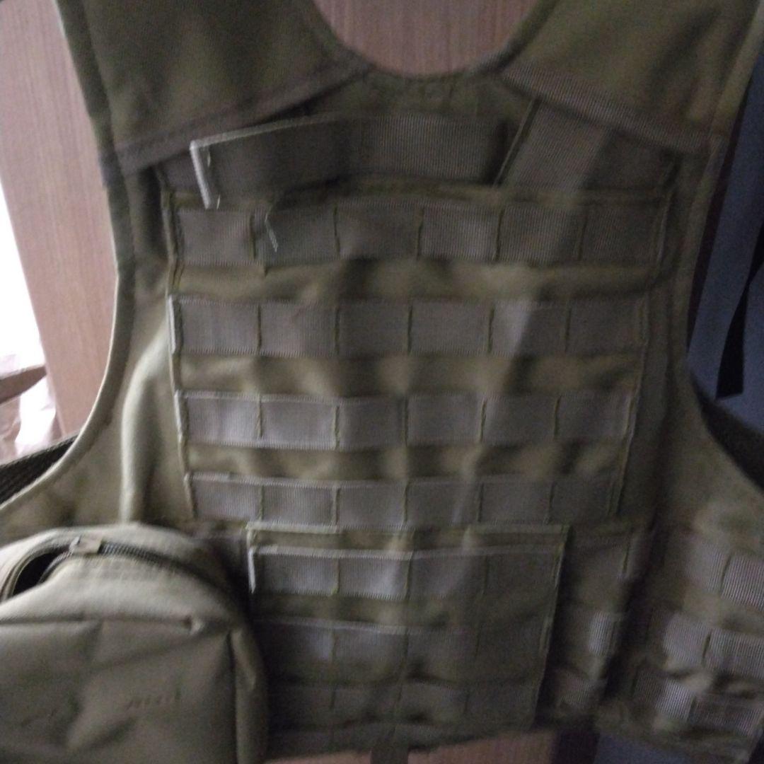 オリーブドラブ タクティカルベスト