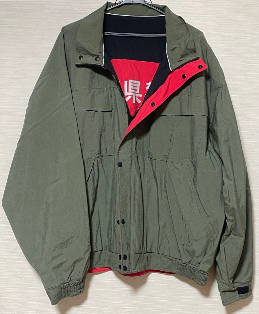 埼玉県 赤黒ジャンパー リバーシブル ブルゾン