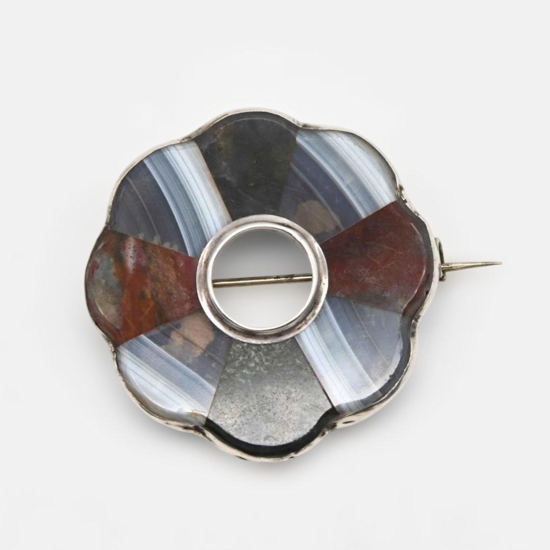 スコティッシュブローチ 花形　s0077