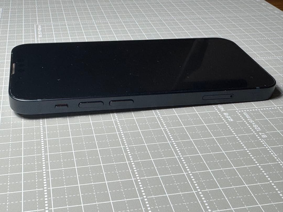 iPhone13miniミッドナイト128GB バッテリー76%（ケース付き）