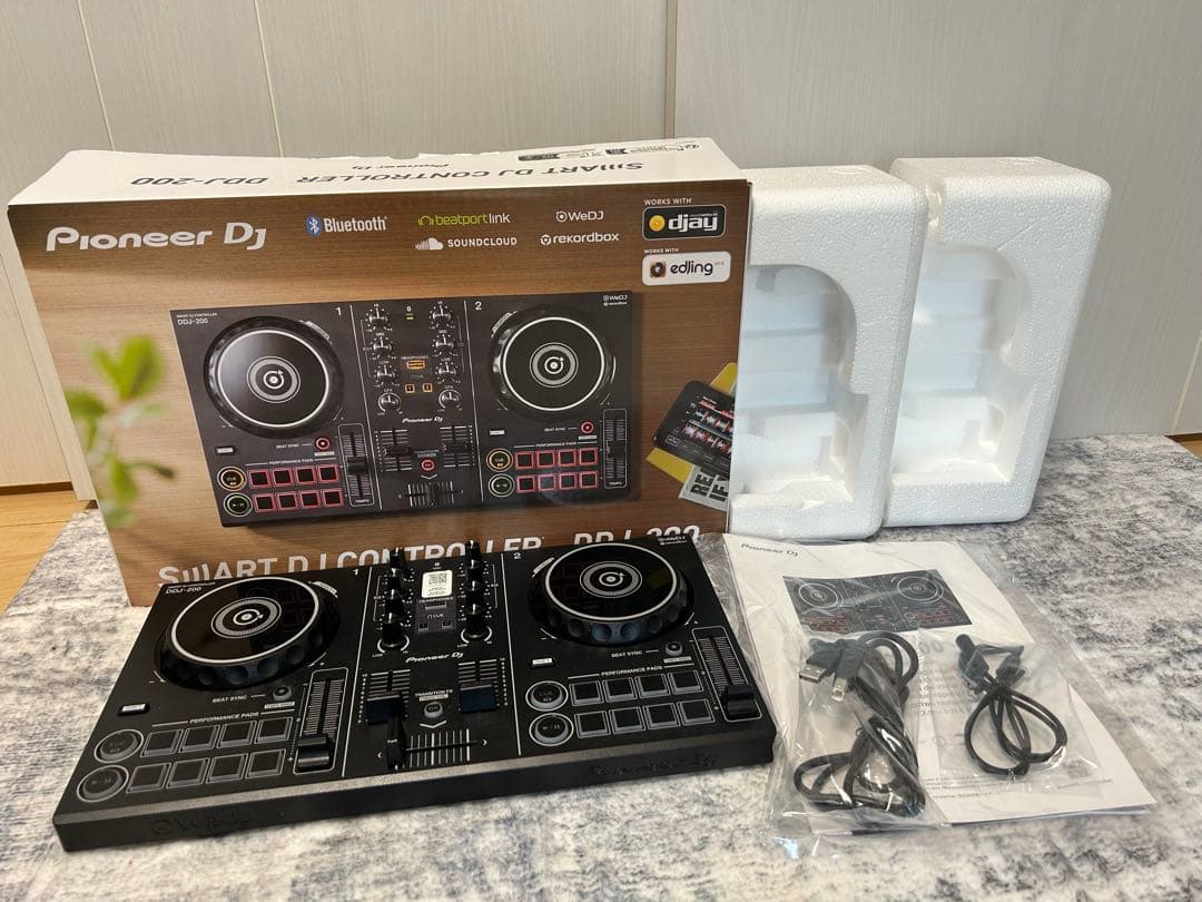 Pioneer DJ DDJ-200 コントローラー　2023年製