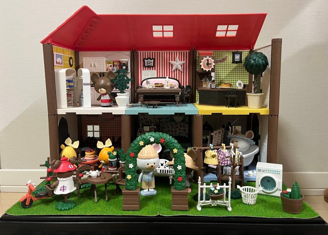 くまのがっこう　ハコルーム　ドールハウス　プラモデル　完成品　ジャッキー