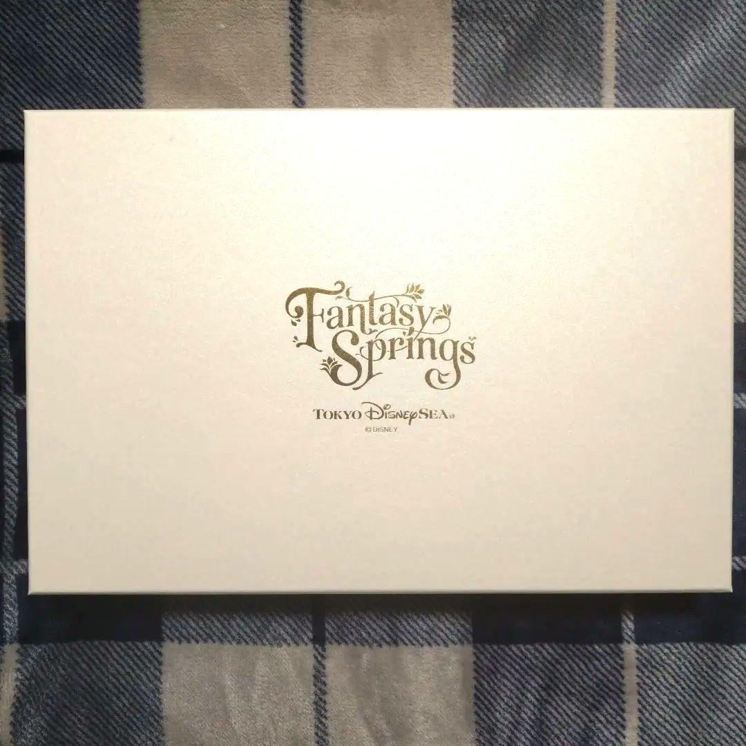 【 ファンタジースプリングス 】アナと雪の女王アートフレーム＆アナのカチューシャ