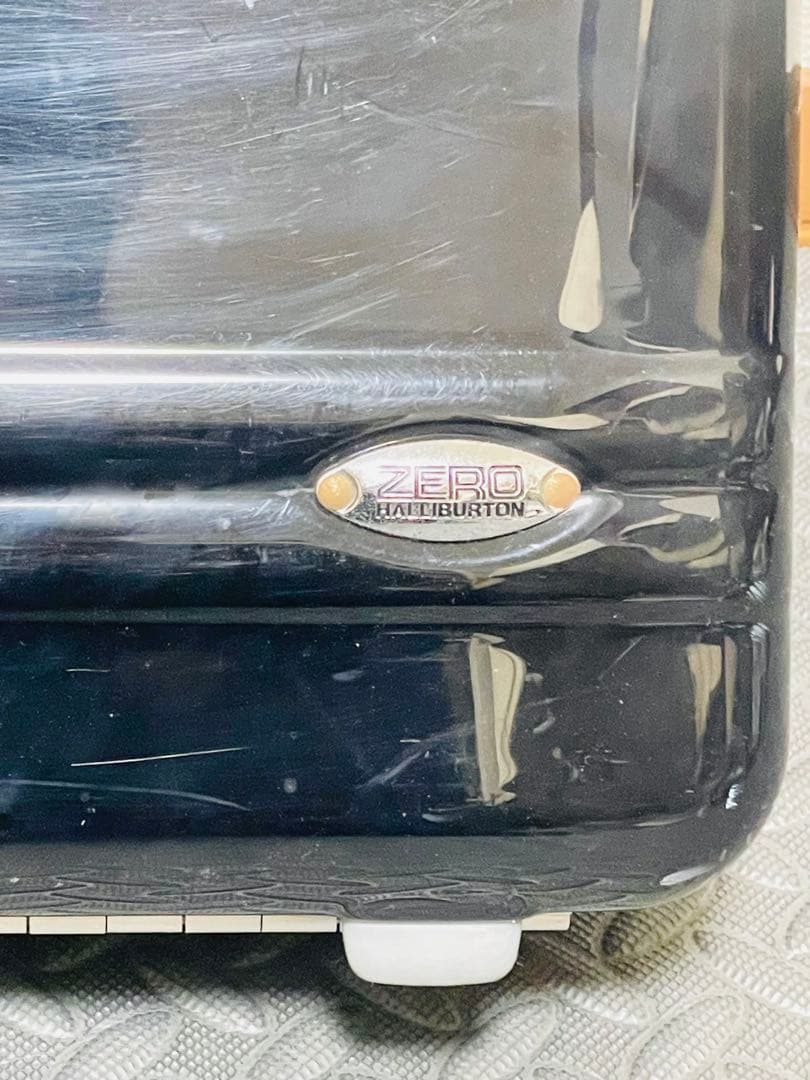 ZERO HALLIBURTON アタッシュケース ブラック ダイヤルロック式