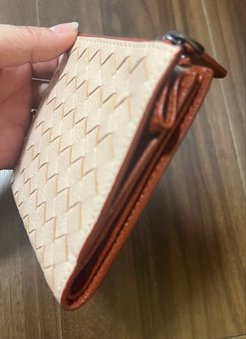 ボッテガ　アイボリー レザー 二つ折り財布