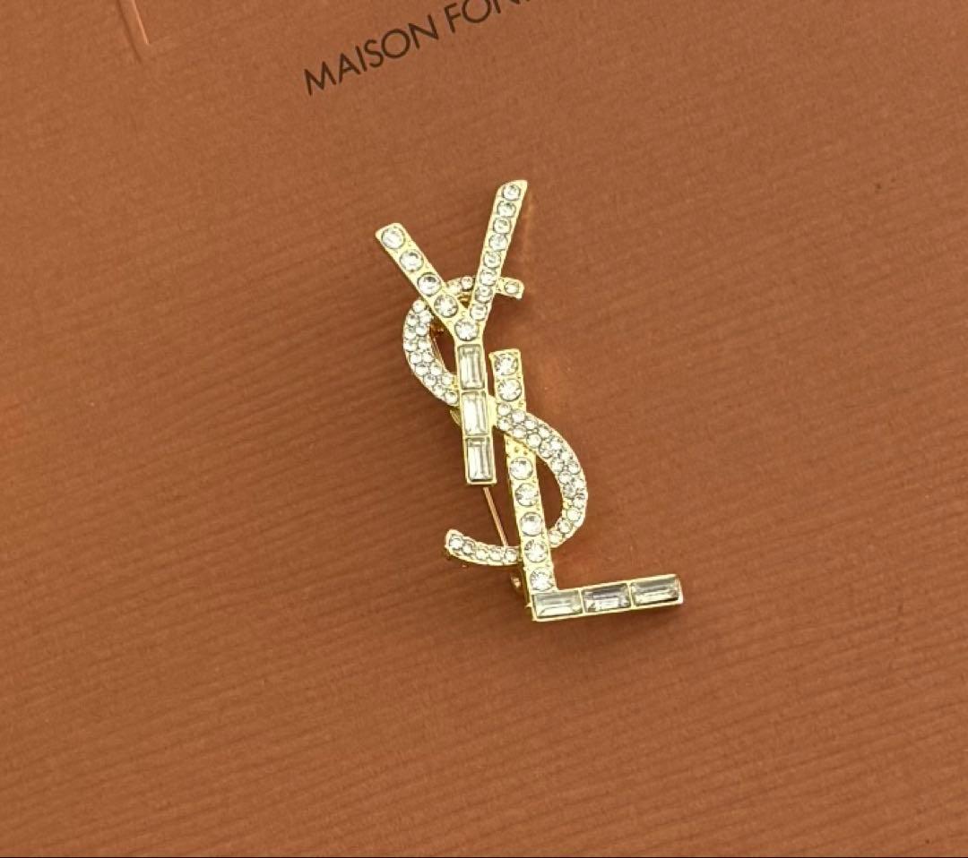 t*☆様 YSL ノベルティ　ブローチ