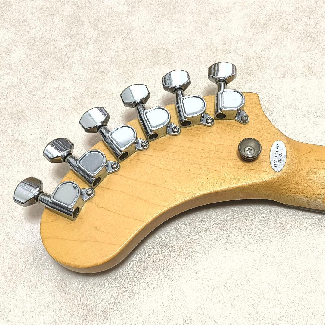 【新品同様！美品！】ZO-3 ブラック アンプ内蔵ミニギター 専用ソフトケース付