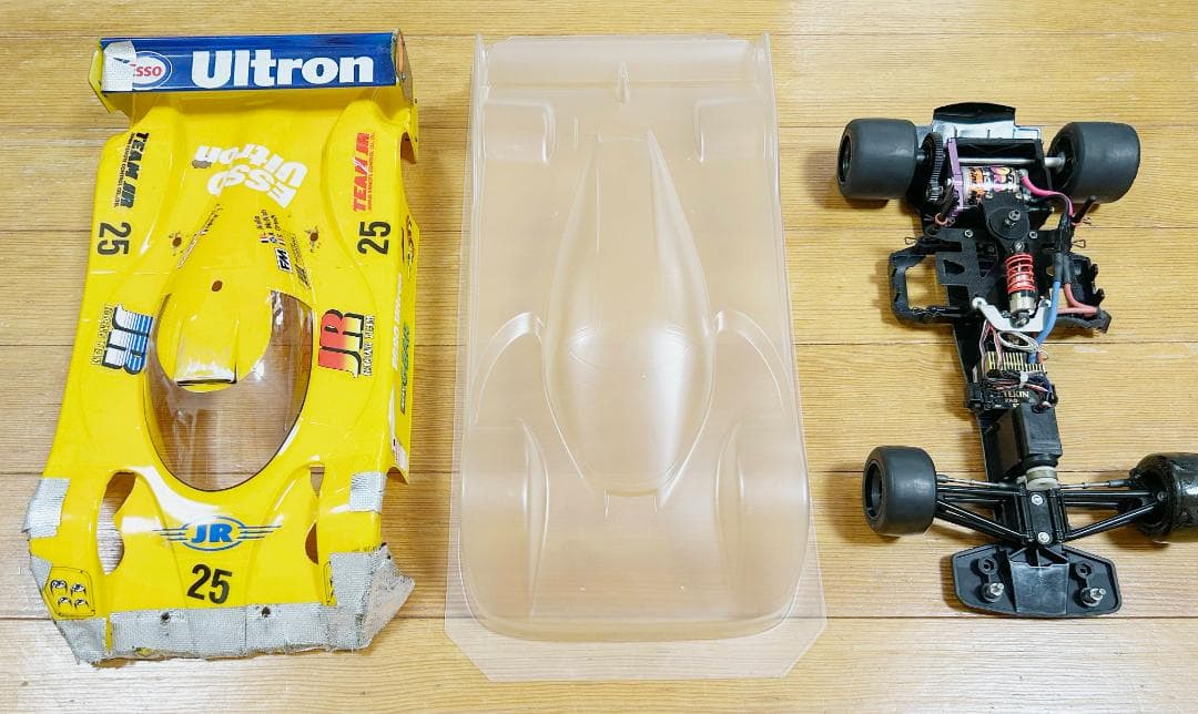 し*ん様 タミヤ F103 メカ付き GTボディ付き