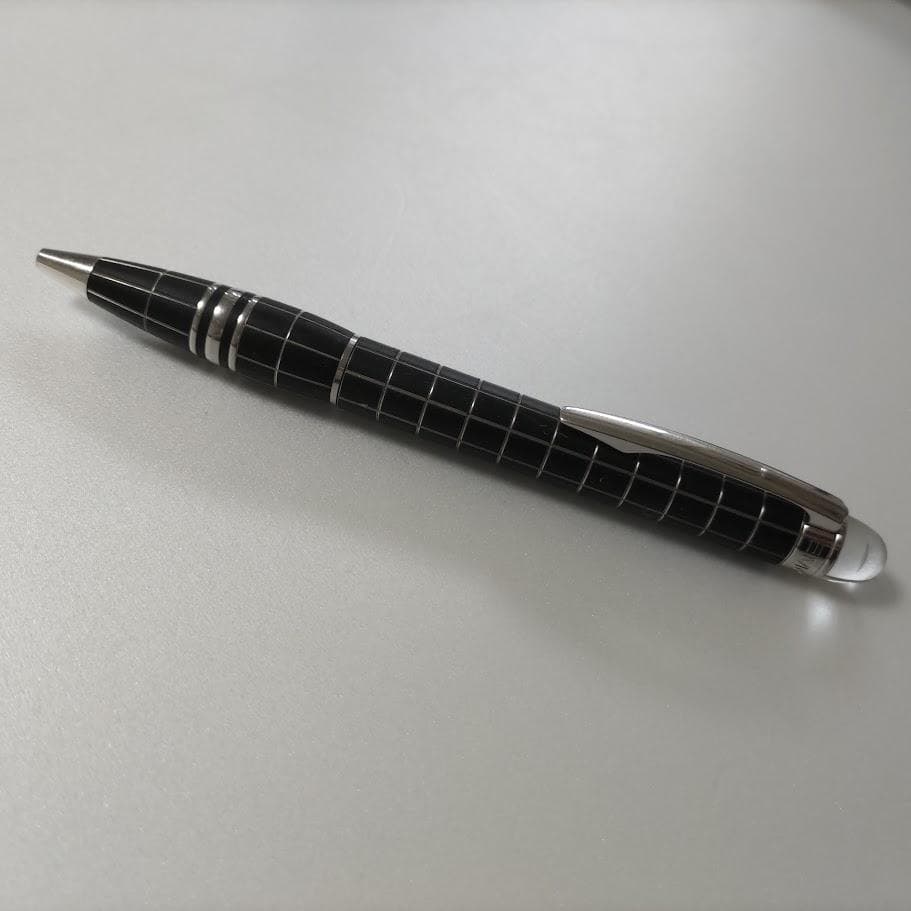 Montblanc ボールペン 黒 格子模様