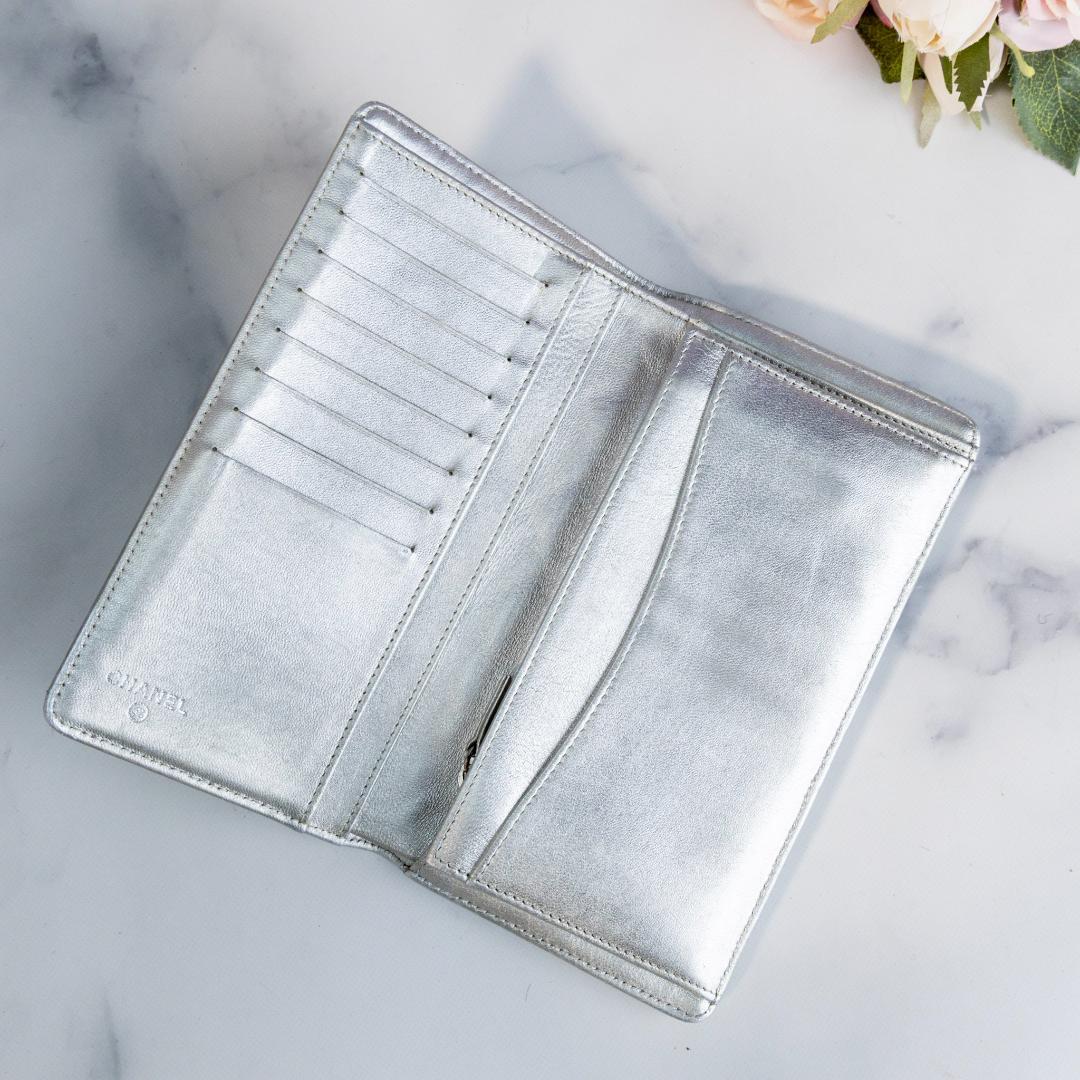 CHANEL マトラッセ ラムスキン 二つ折り長財布 財布 シルバー