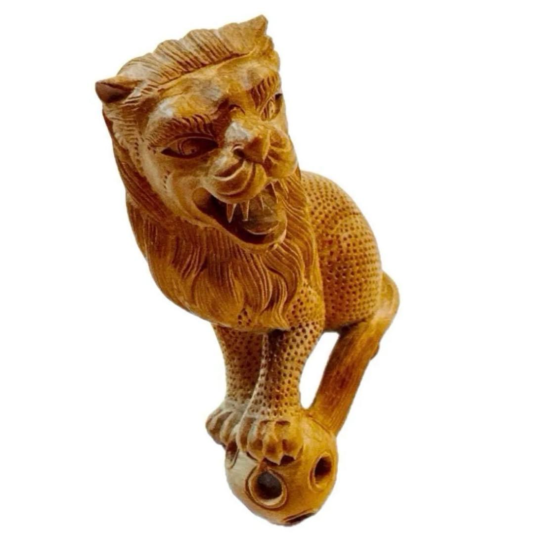 工芸品　狛犬　木製総木彫　インテリア　1点物　魔除け 縁起物 彫刻つがい　玉獅子