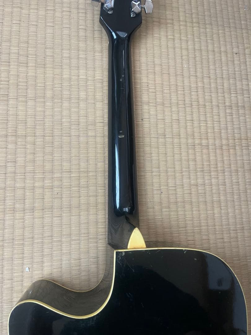 Sierra kaman ブラックアコースティックギター TAMARIN搭載