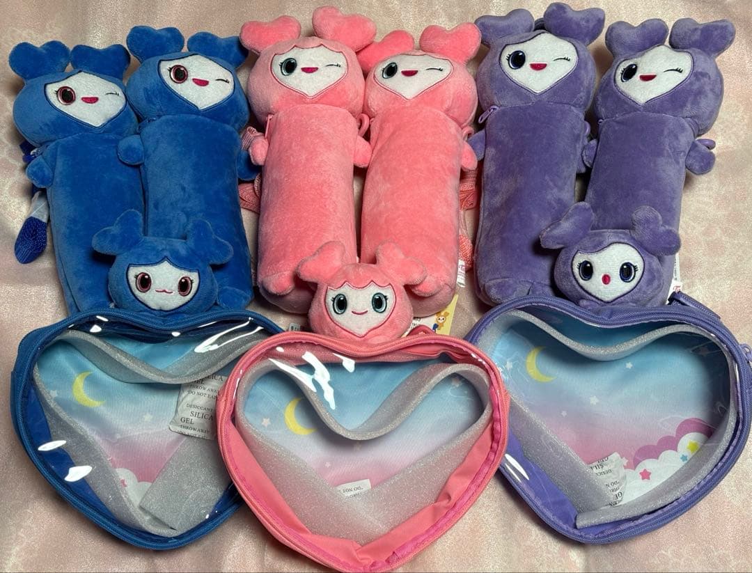 TWICELOVELYSぴょこきゅんバッグ・のびふにゃポーチ９点セット　GIGO