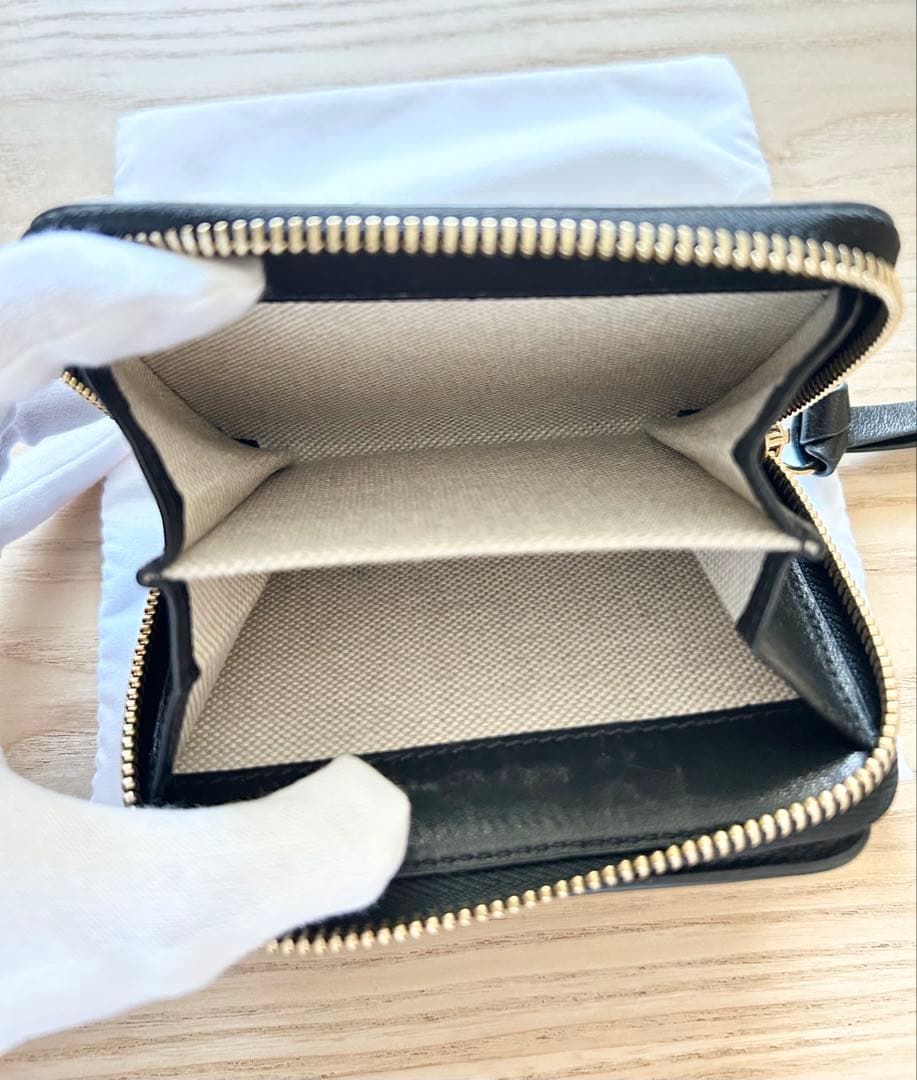 JIMMY CHOO ジミーチュウ 二つ折り　財布