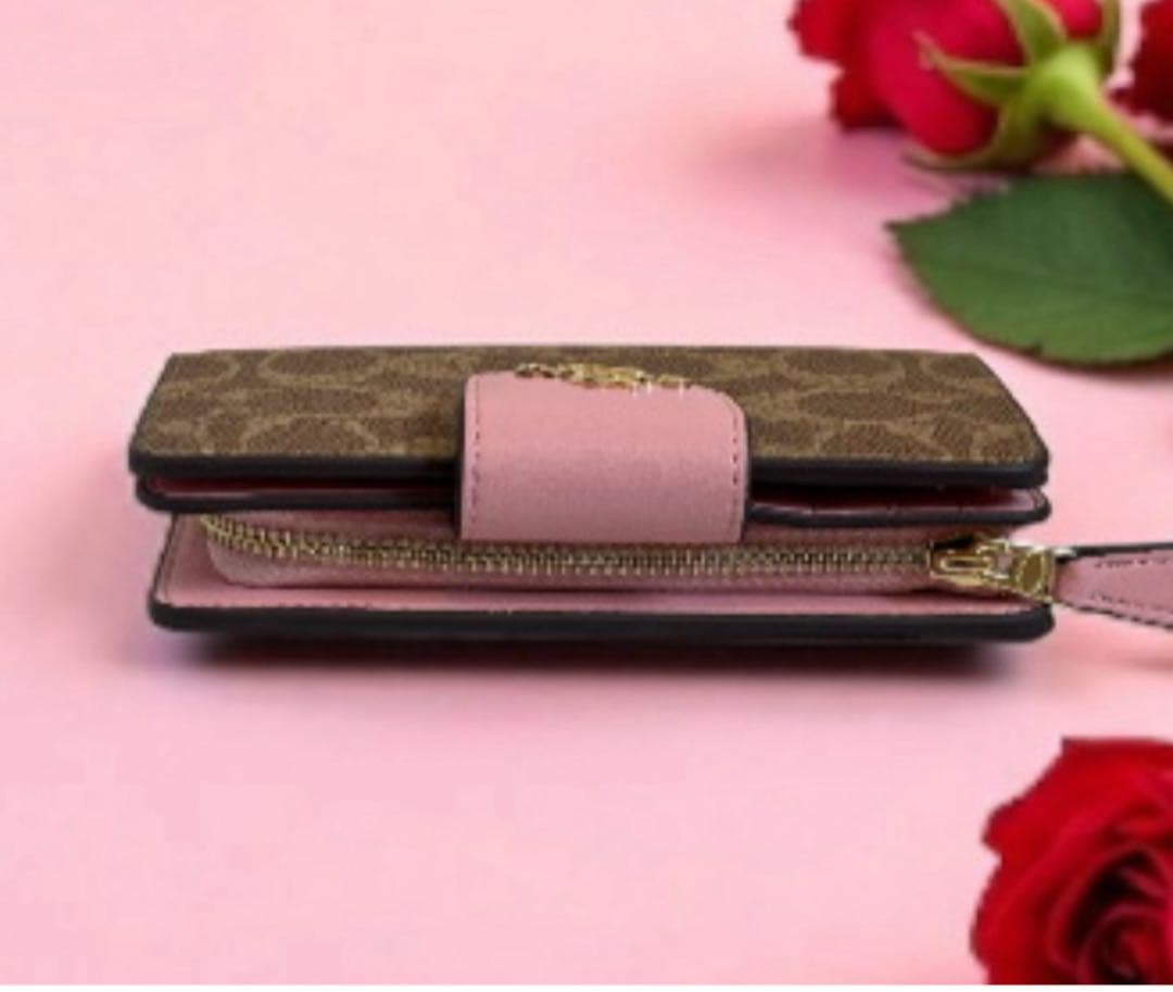 COACH 二つ折り財布ピンク【新品】