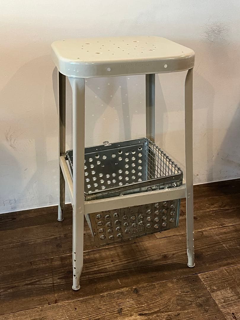 パシフィックファニチャーサービ-2 P.F.S リヨン LYON スツール 廃盤