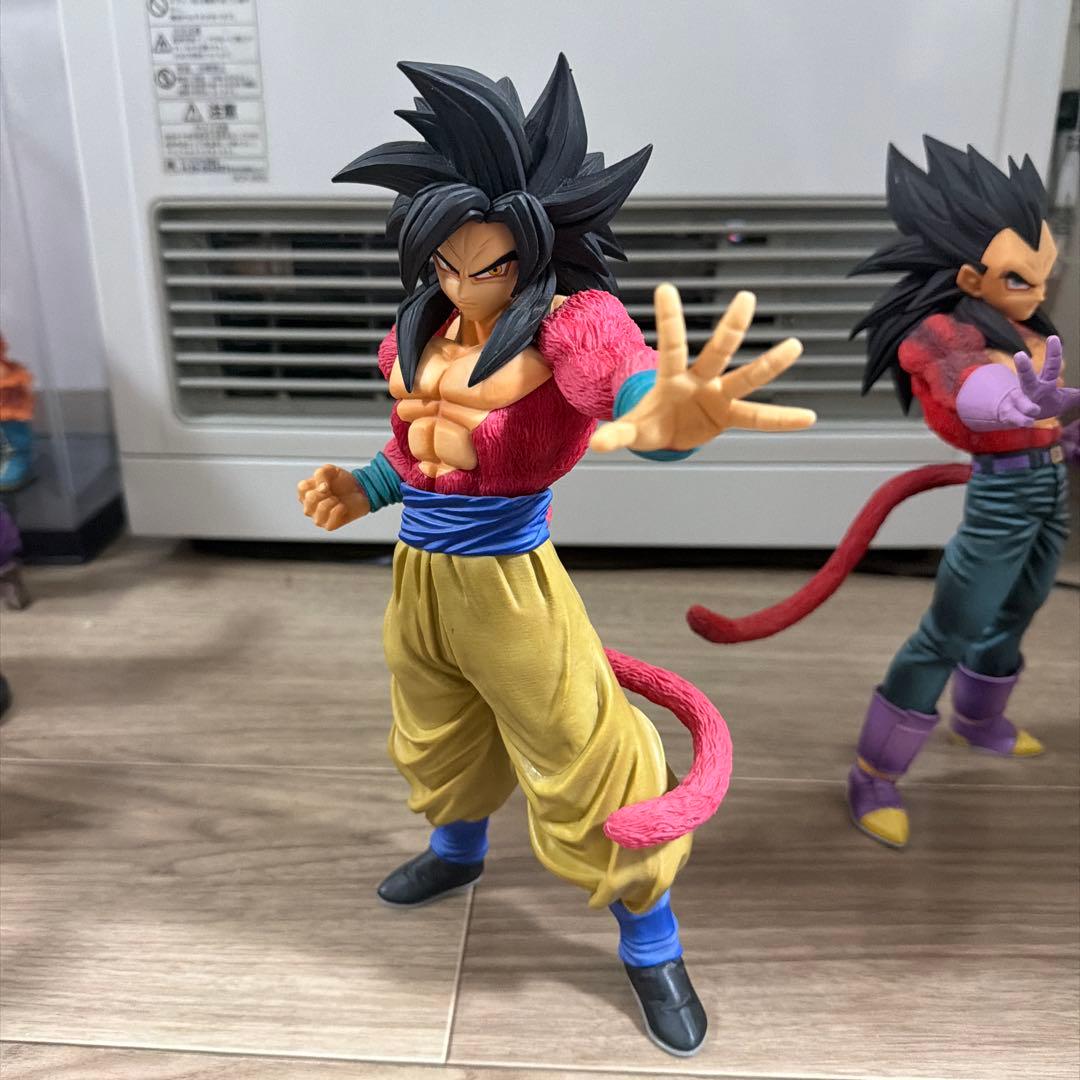 ドラゴンボールフィギュア　一番くじ　グレイテストサイヤン　ゴジータベジータ孫悟空