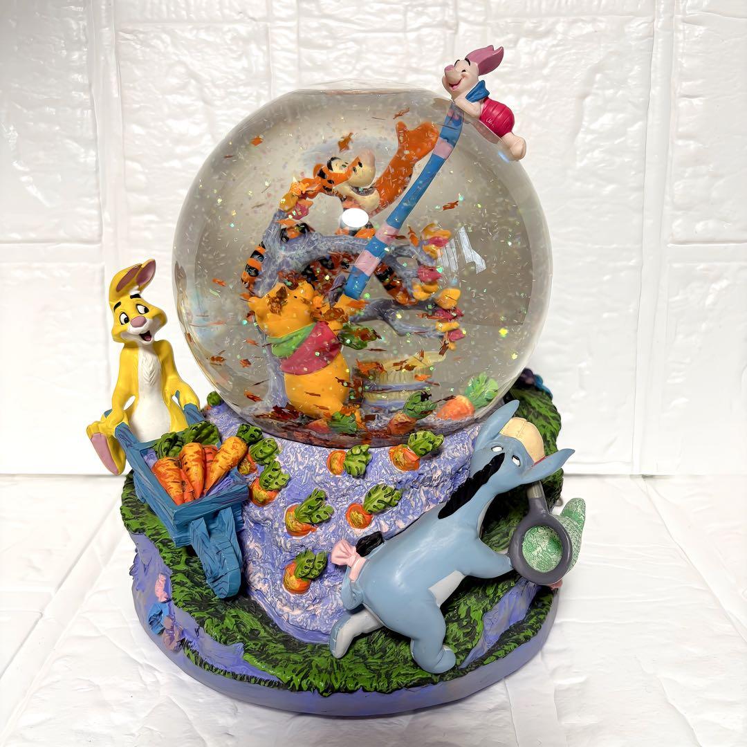 ディズニー　くまのプーさん　スノードーム　オルゴール