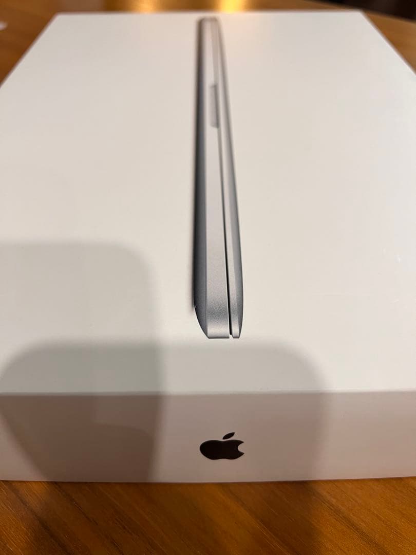 MacBook Pro 13 2015 8GB/256GB 箱・充電器