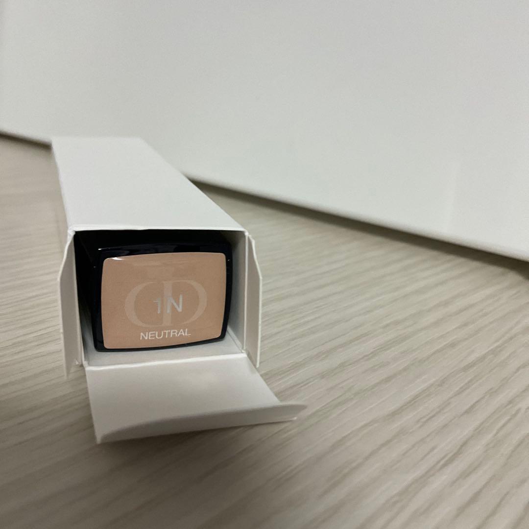 2点、コンシーラー1N、Rセラム