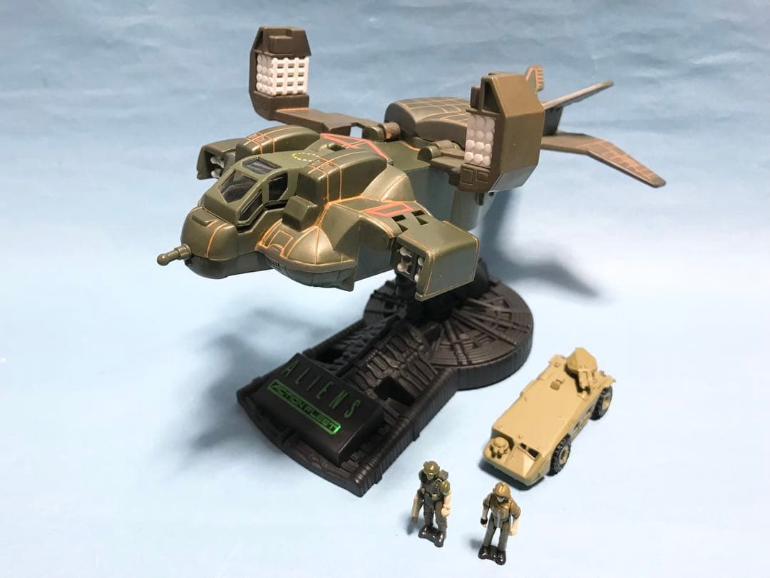 ガルーブ　エイリアン　ドロップシップ　オマケ　APC 付き　検）　新世紀合金