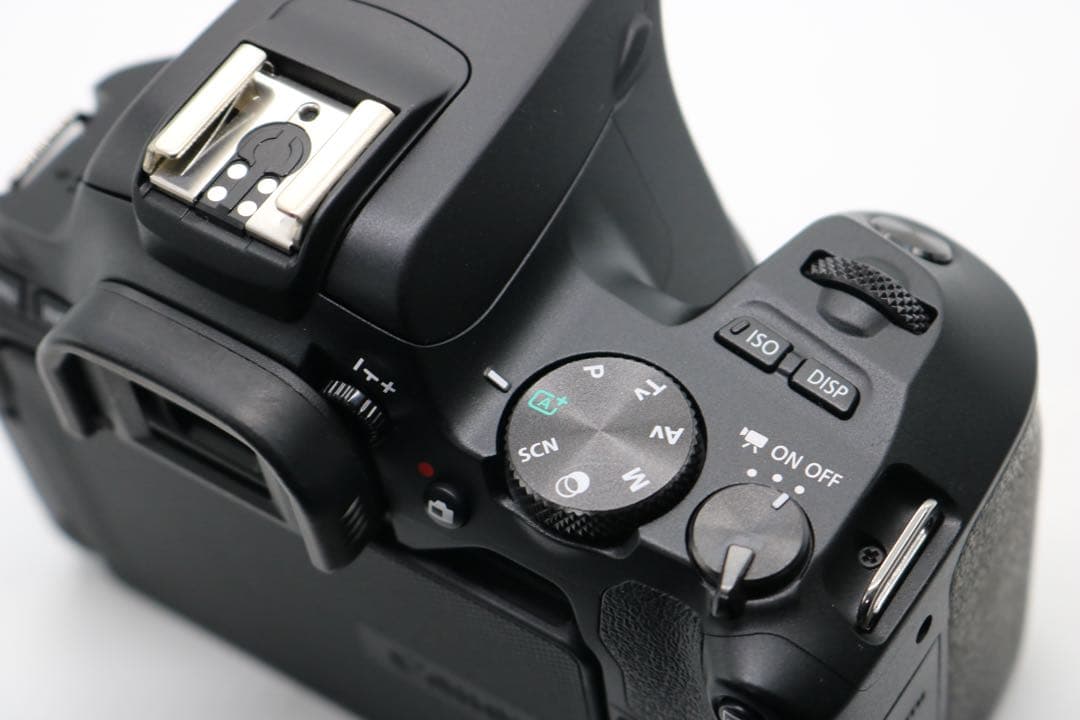 ボディ新品級 【Canon EOS Kiss X10 ダブルレンズセット】