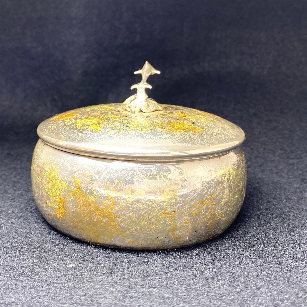 純銀刻印　宮田亮平　南鐐金彩イルカ小箱　共箱　293g/口径8.5㎝