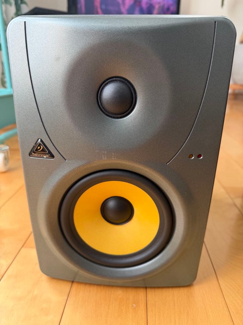 Behringer TRUTH B1030A モニタースピーカー