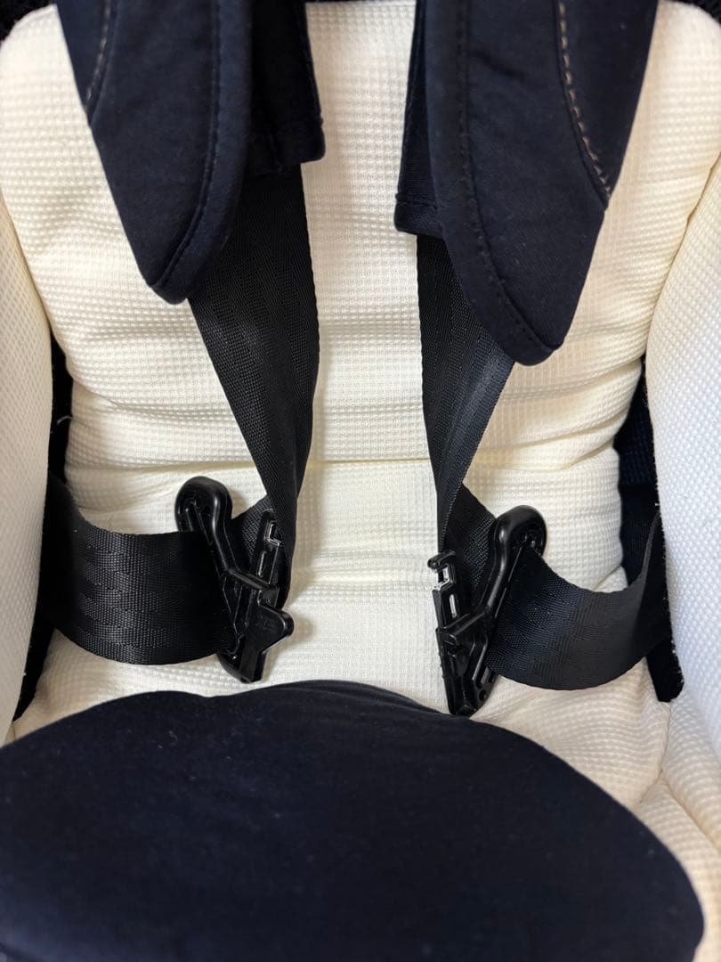 美品　Combi 車用チャイルドシート ネイビー