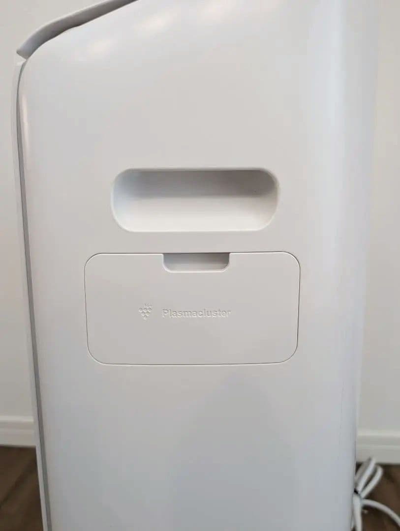 【2024年・美品】シャープ 衣類乾燥 除湿機 CV-SH150W