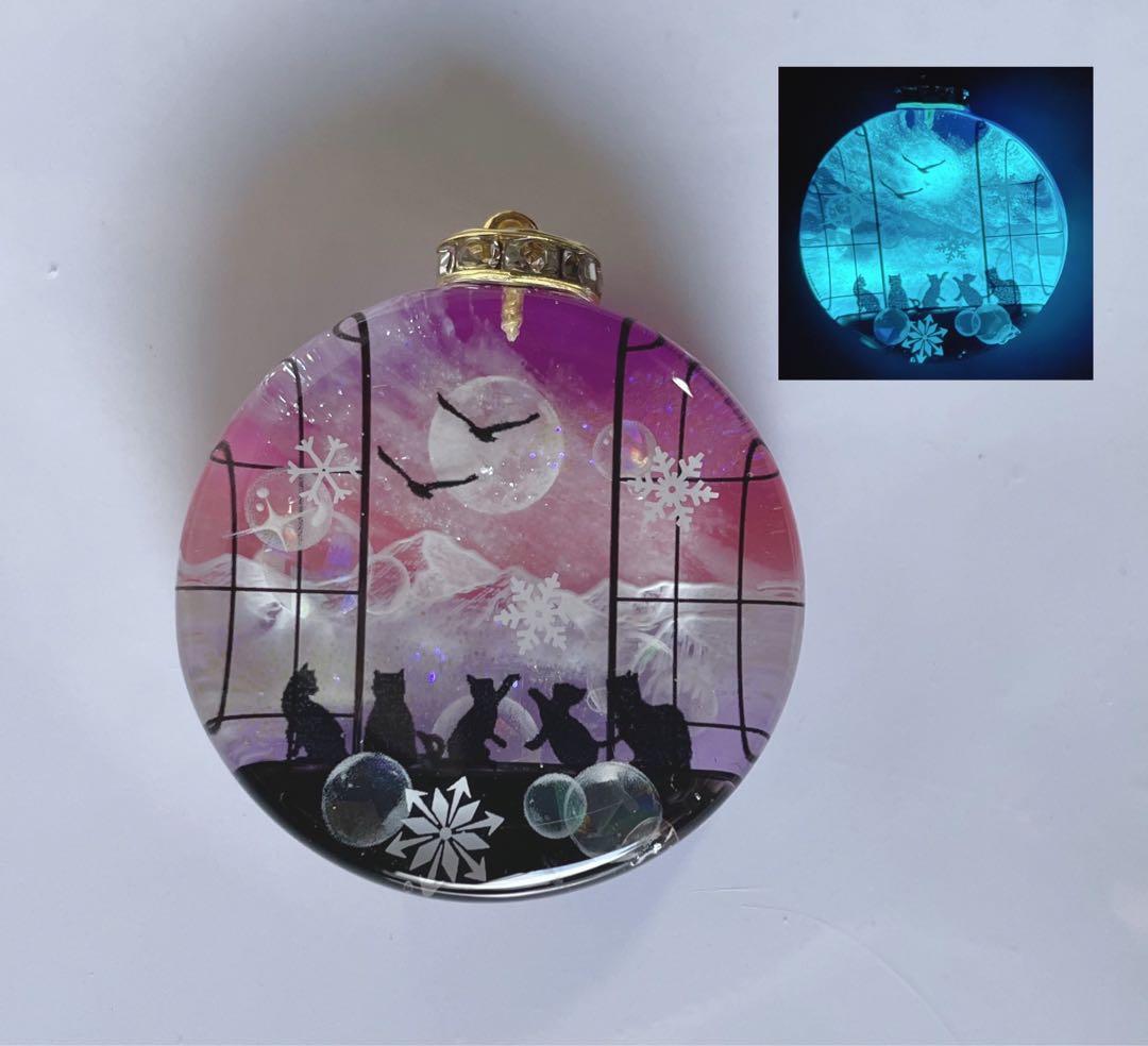 すず☆らん/お城と湖畔の鶴と子猫達　雪　蓄光　オルゴナイトキーホルダー