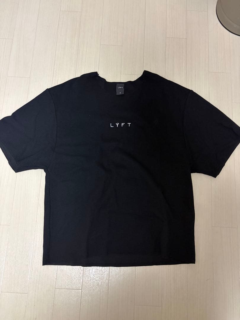 LYFT ブラック Tシャツ Sサイズ