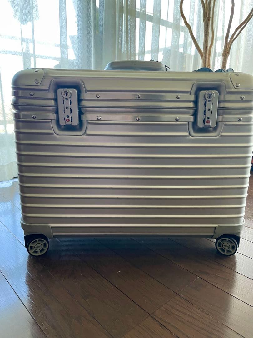 RIMOWA パイロット 中型キャリーケース 4輪 ダブルロック