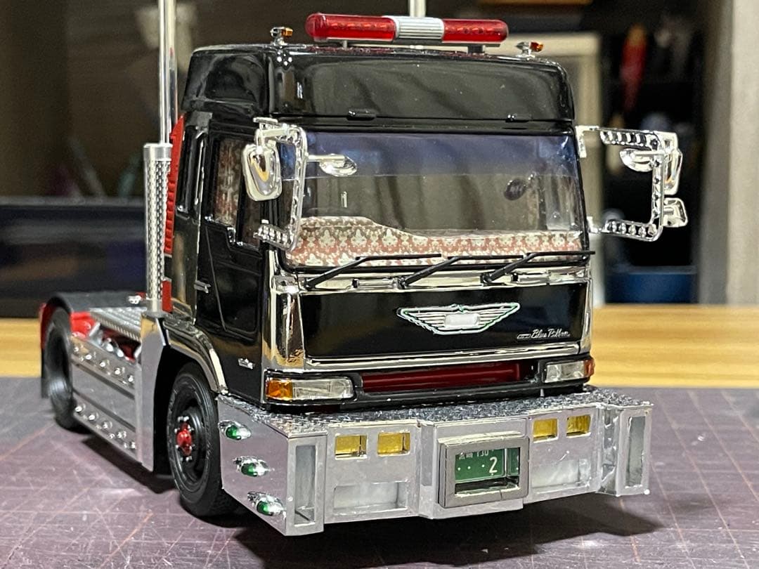 デコトラ‼️1/32 アオシマ製・トレーラーヘッドのみ完成品‼️