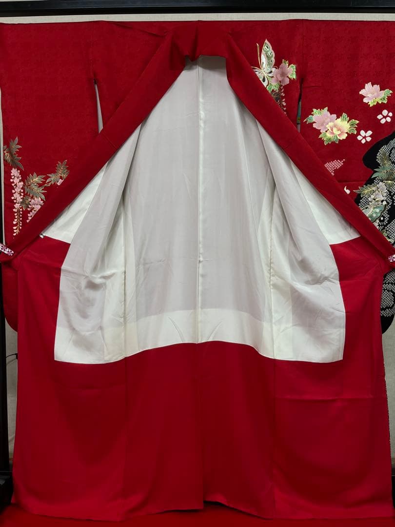 中古★振袖★仕立て上がり　NO.B10 赤色　絞り柄モダン　成人式　結婚式