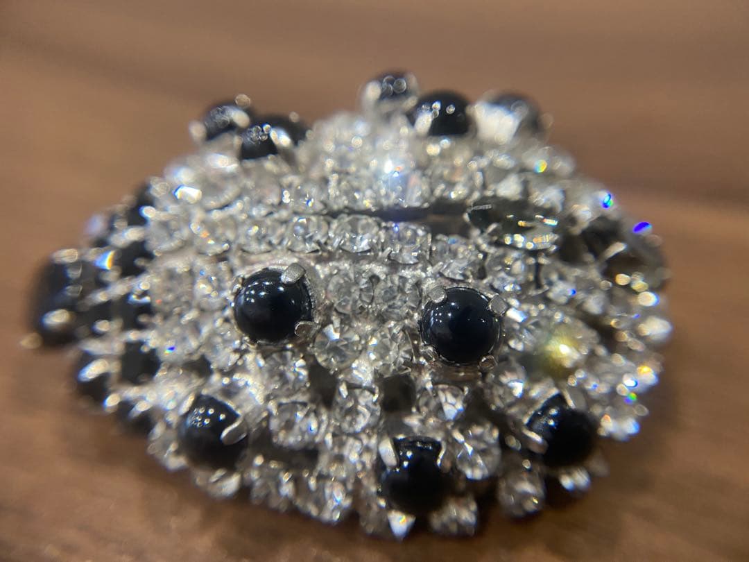 【美品】Christian Lacroix ラクロワ てんとう虫 ブローチ