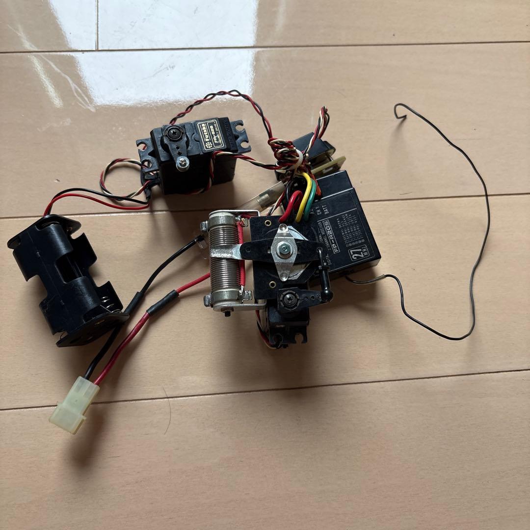 タミヤラジコン　カウンタック　ビンテージ　サーボ、受信機　無断変速付き　ジャンク