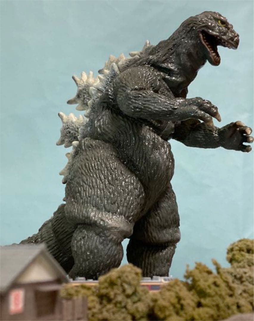 ゴジラ & 世界最小自走式鉄道模型 カスタム品　レア