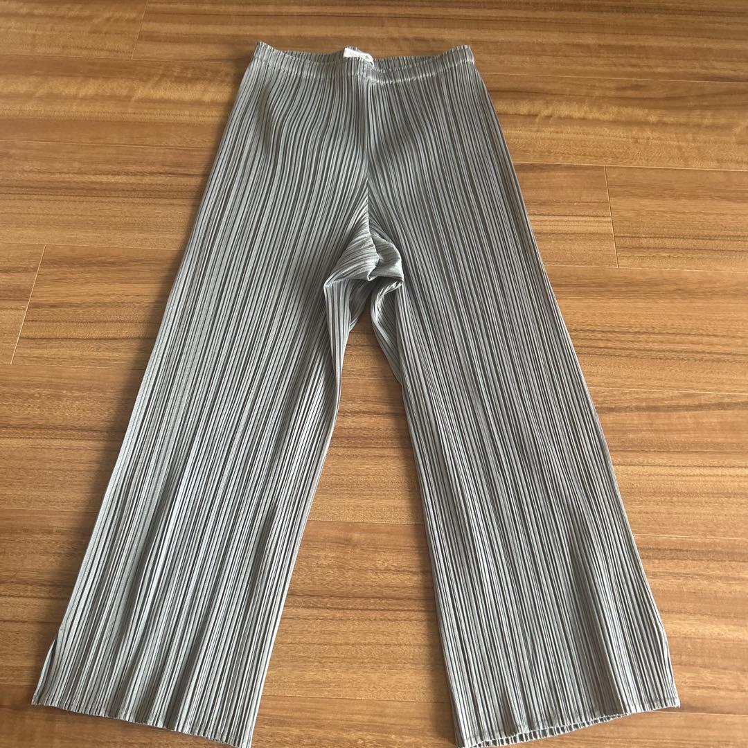 EATS PLEASE グレー プリーツキュロット